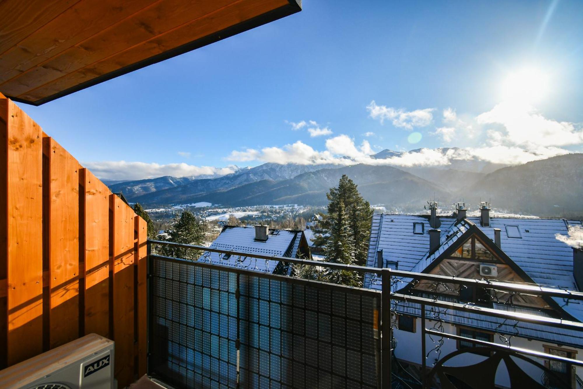 Salamandra Spa Jacuzzi, Sauny, Teznia, Panorama Tatr コシチェリスコ エクステリア 写真