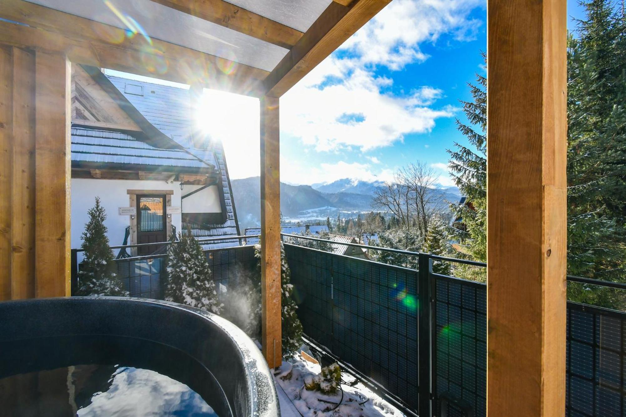 Salamandra Spa Jacuzzi, Sauny, Teznia, Panorama Tatr コシチェリスコ エクステリア 写真