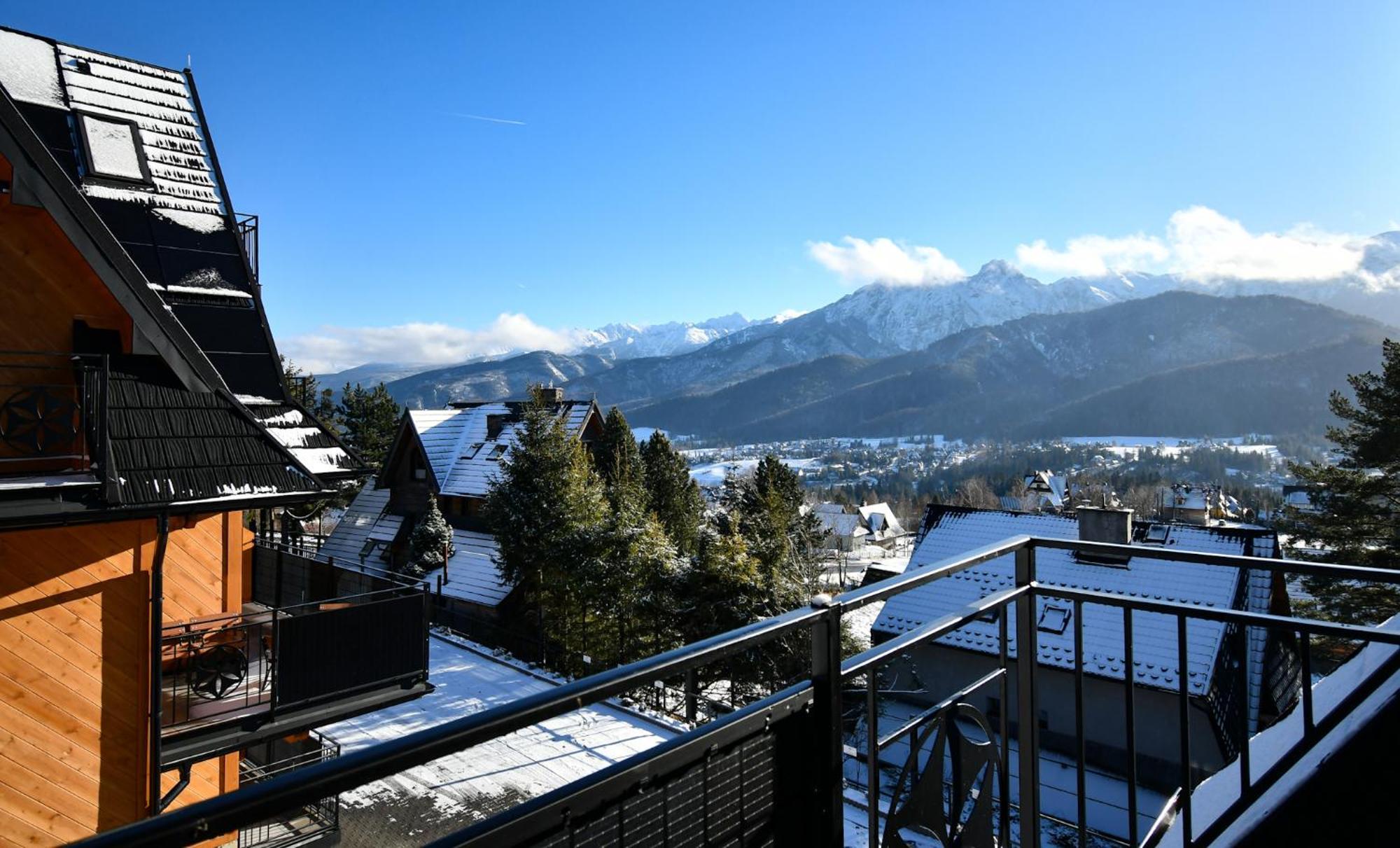 Salamandra Spa Jacuzzi, Sauny, Teznia, Panorama Tatr コシチェリスコ エクステリア 写真