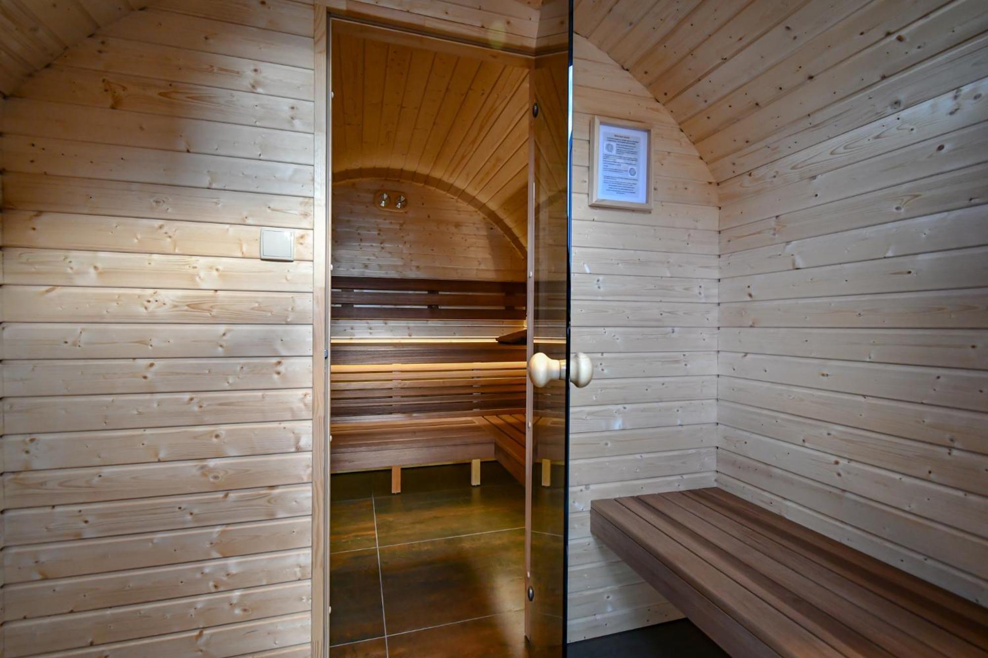 Salamandra Spa Jacuzzi, Sauny, Teznia, Panorama Tatr コシチェリスコ エクステリア 写真